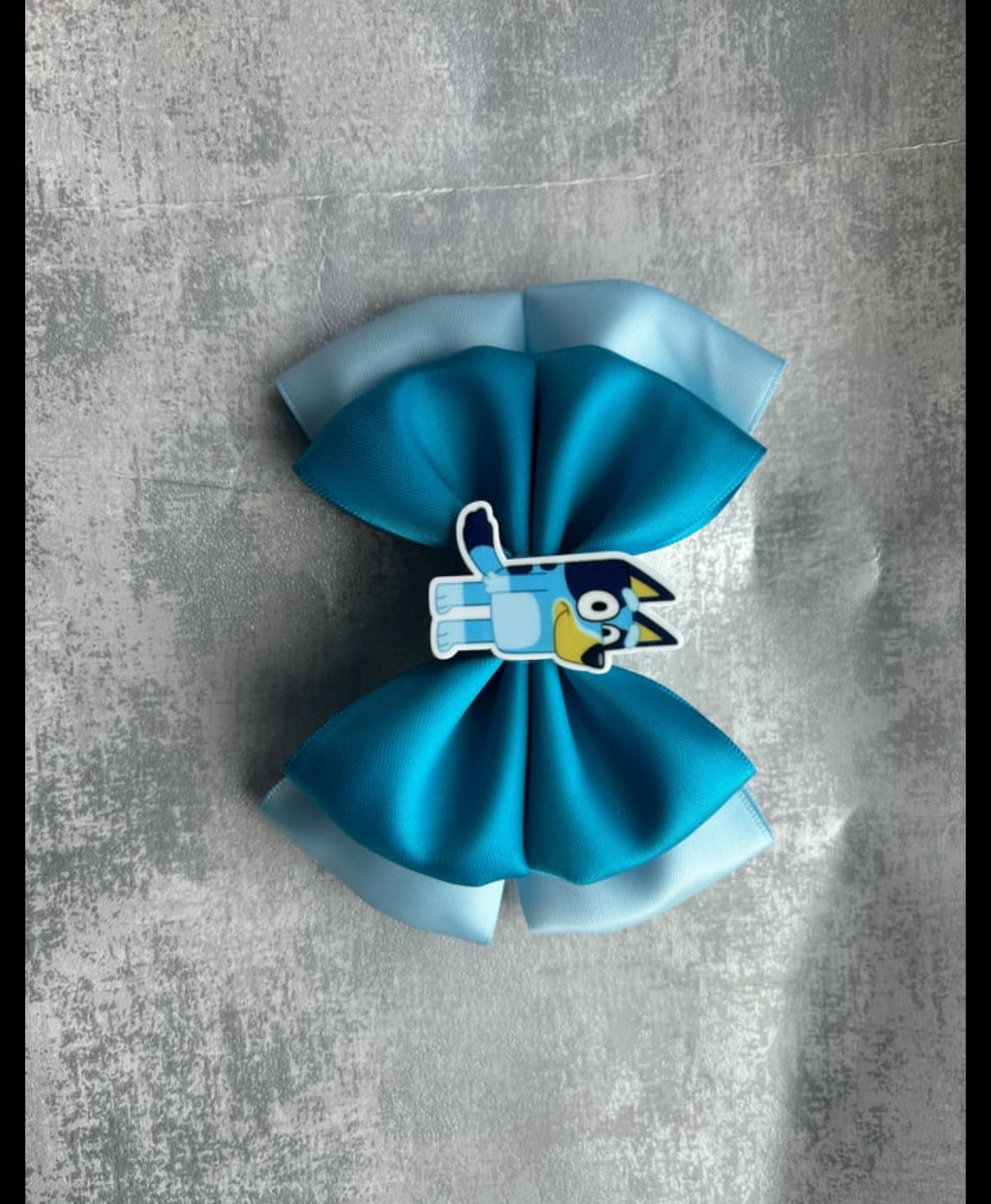 Bluey bow